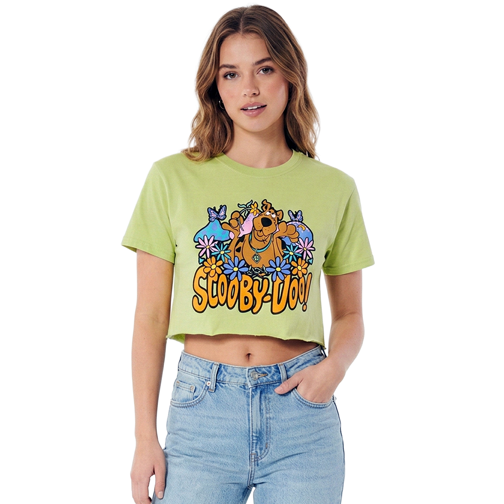 Women's Junior Scooby Doo crop top tee by Mad Engine featuring a fun cartoon graphic on a stylish shirt.